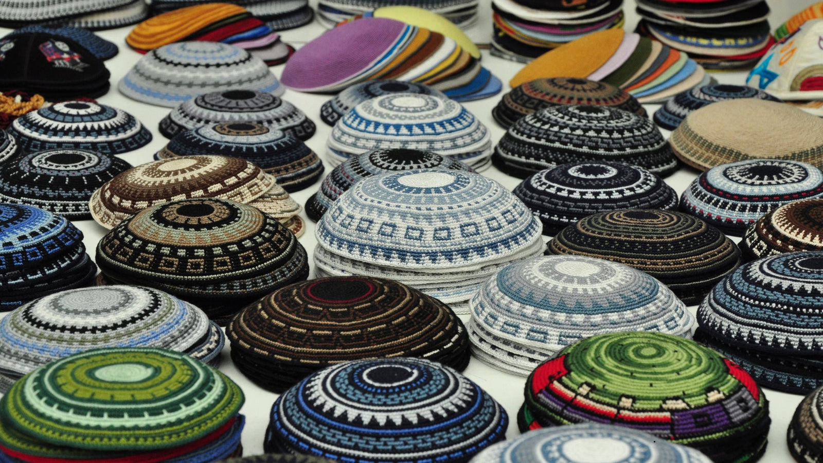 How Personalized Wholesale Yarmulkes Elevate Weddings & Bar Mitzvahs